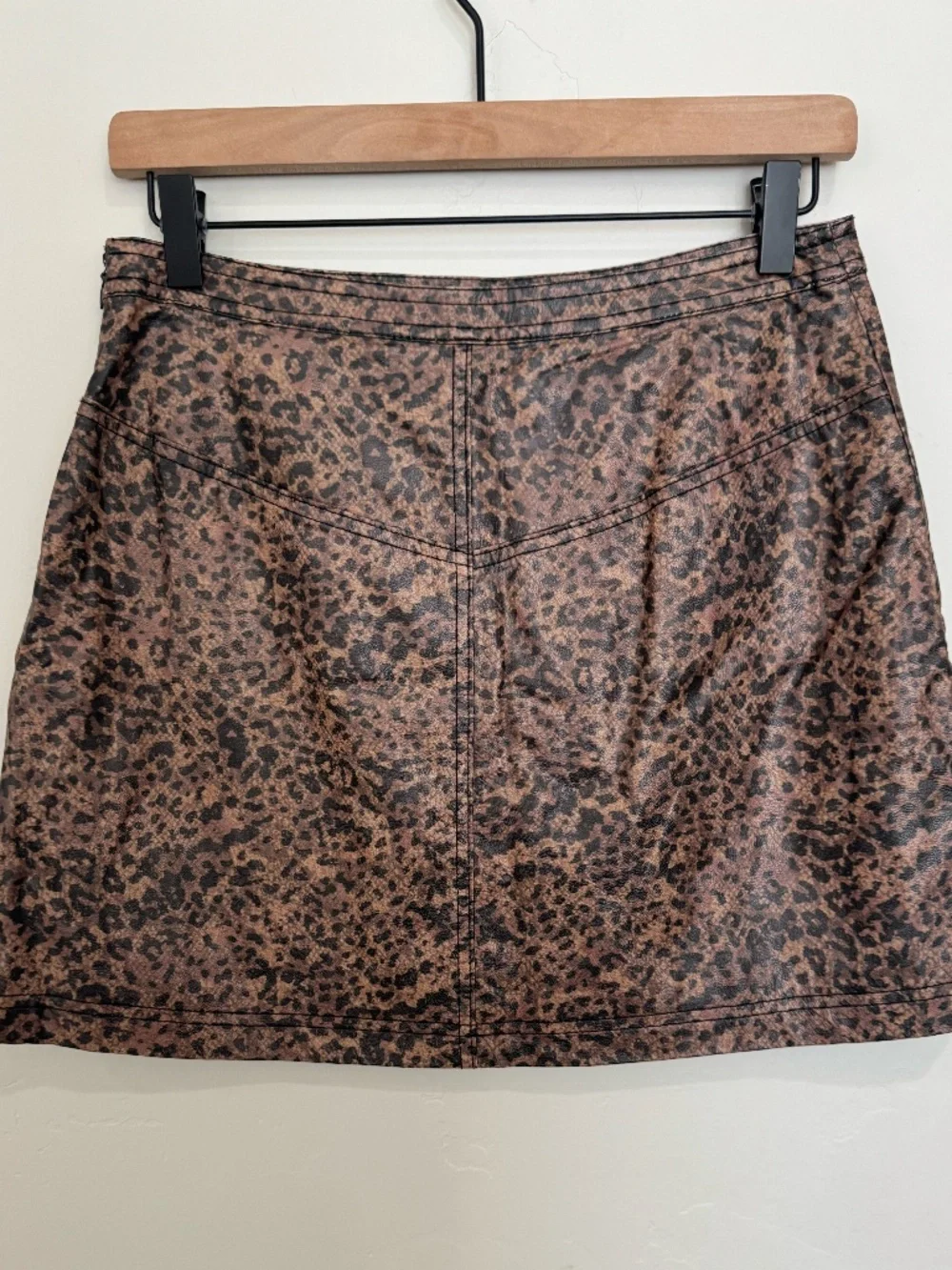 Free People Fake Out Leopard‎ Print Faux Wrap Mini Skirt 6 Vegan Indie Sleaze
